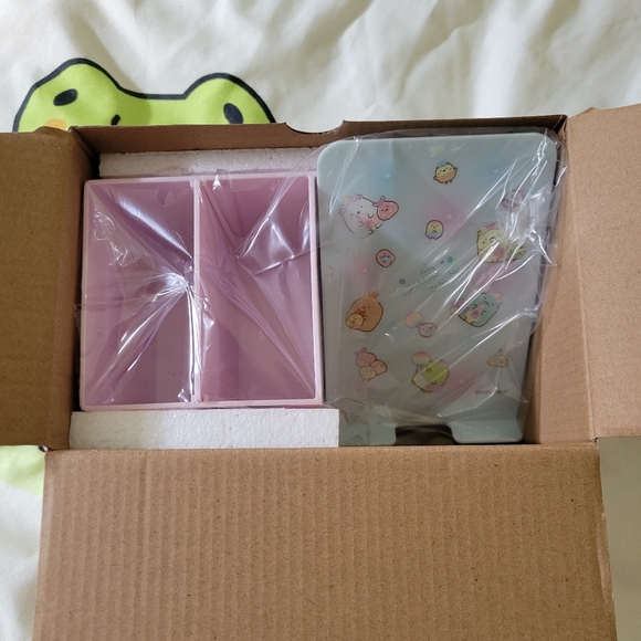 Phone stand and pencil holder - Picture 2 of 2